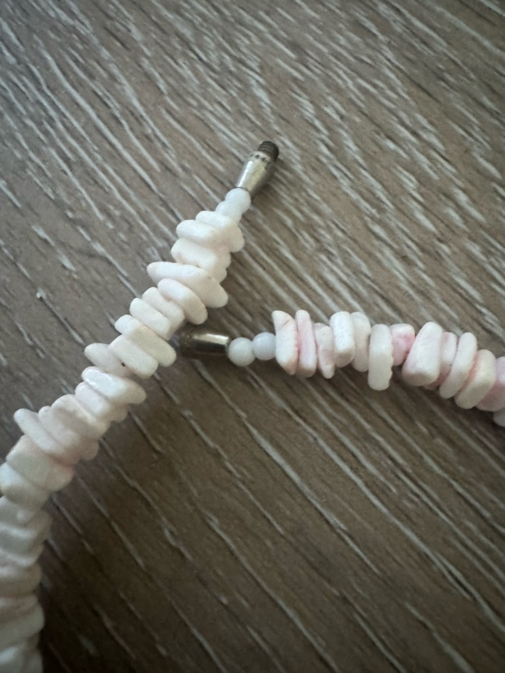 Puka shell necklace - Picture 3 of 3